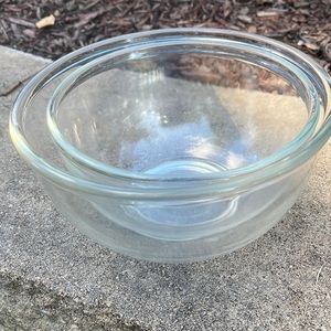 Glass mixing bowls 8” and 7” in diameter. Don’t say anything on the bottom